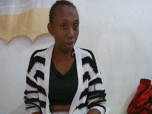 Sinah live cam on BongaCams