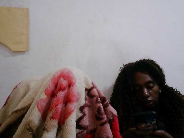 Sinah live cam on BongaCams