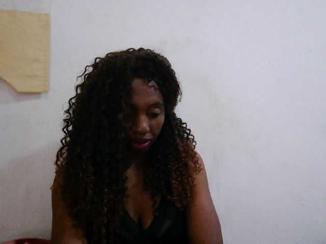 Sinah live cam on BongaCams