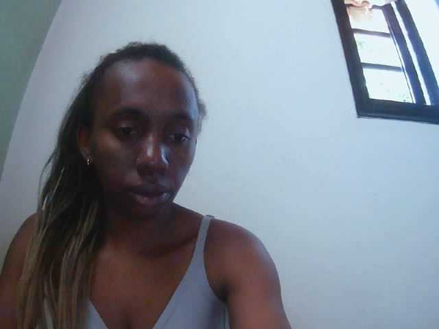 Sinah live cam on BongaCams