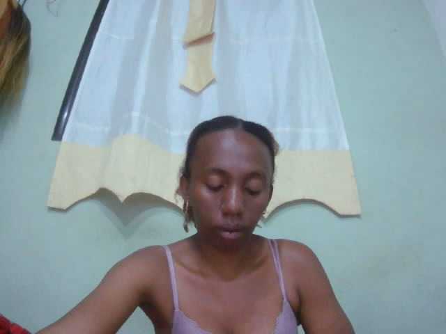 Sinah live cam preview