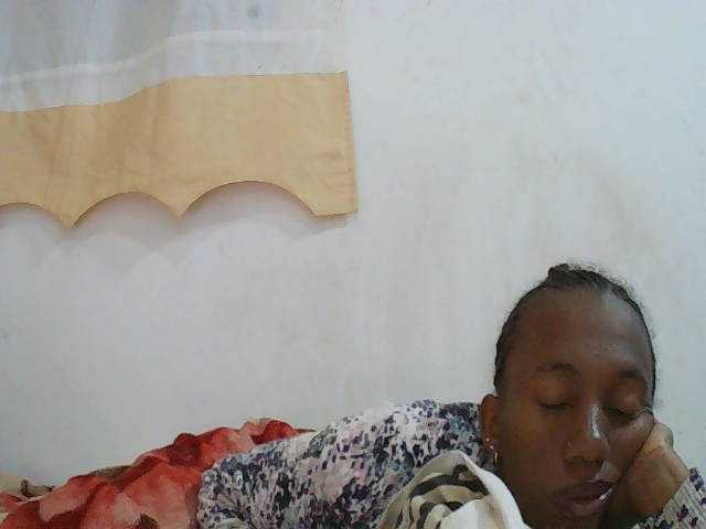 Sinah live cam on BongaCams