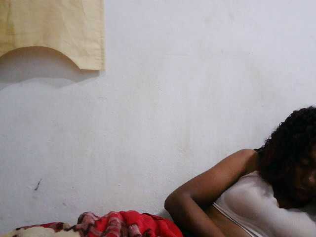 Sinah live cam on BongaCams