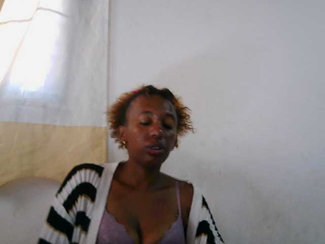 Sinah live cam preview