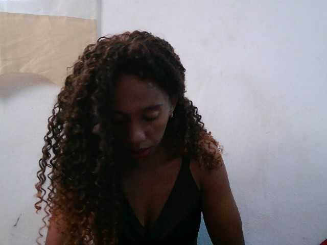 Sinah live cam on BongaCams