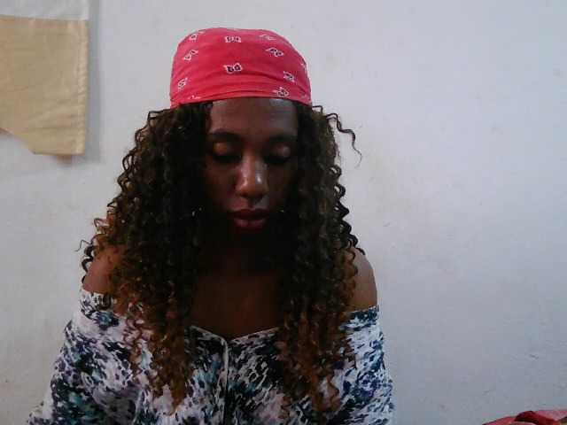 Sinah live cam preview
