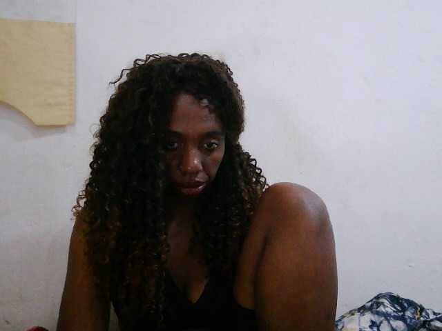 Sinah live cam on BongaCams