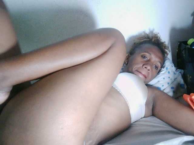 Sinah live cam on BongaCams