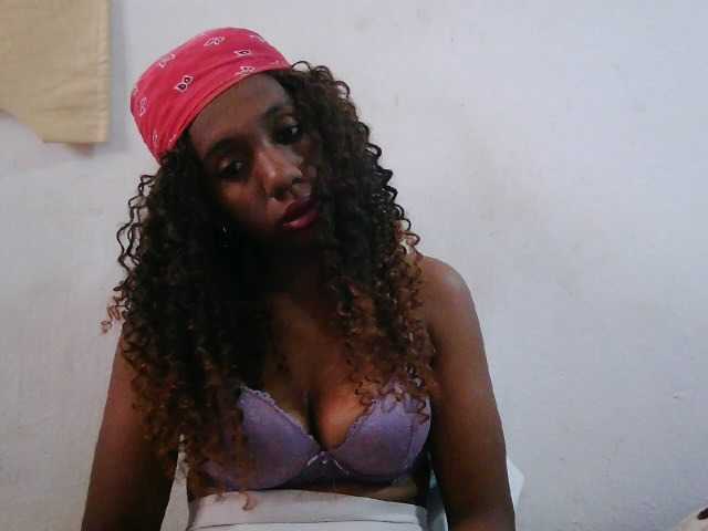 Sinah live cam preview