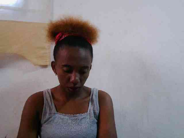 Modèle: Sinah