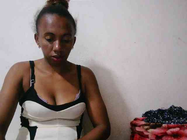 Modèle: Sinah