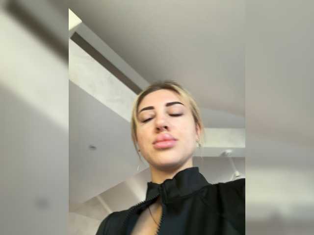 Alina-13-1 live cam on BongaCams