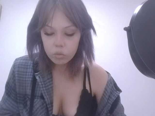 ShebaStrowder live cam on BongaCams