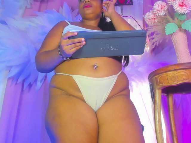 Lina-palace live cam on BongaCams