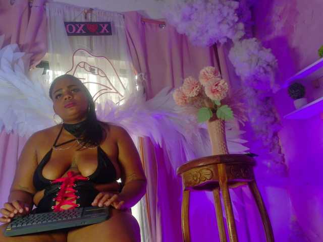 Lina-palace live cam on BongaCams