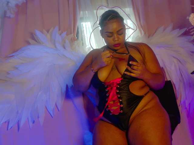 Lina-palace live cam on BongaCams