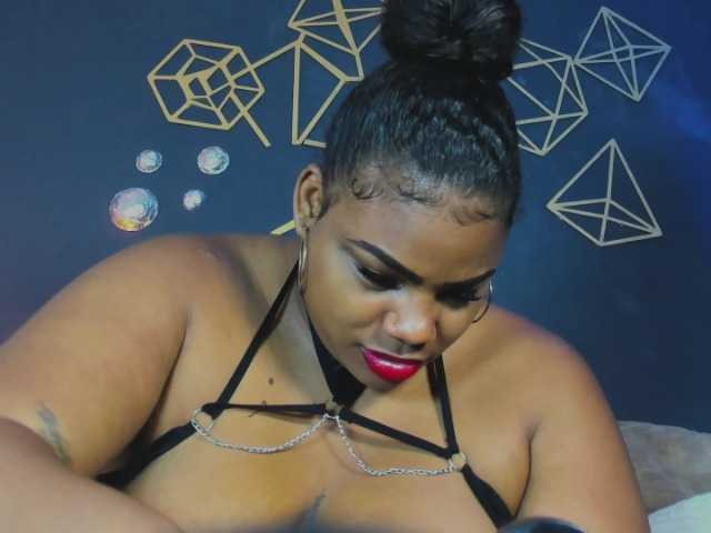 Lina-palace live cam on BongaCams