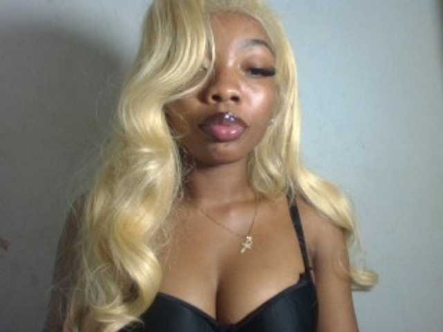 Honeyxcunt live cam on BongaCams