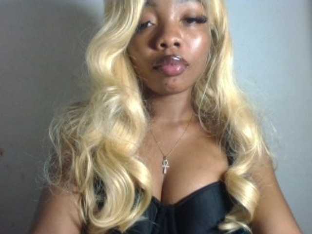 Honeyxcunt live cam on BongaCams