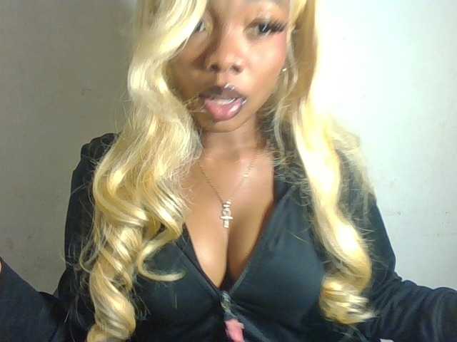 Honeyxcunt live cam on BongaCams
