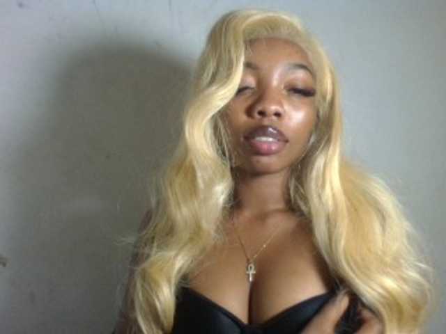 Honeyxcunt live cam on BongaCams