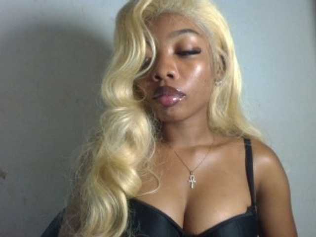 Honeyxcunt live cam on BongaCams