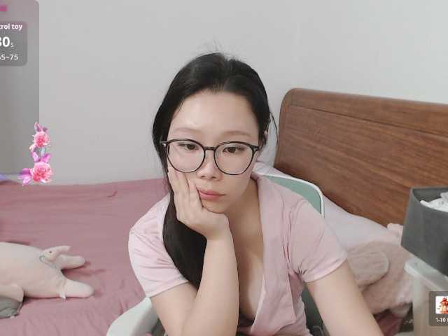 LingZi live cam on BongaCams