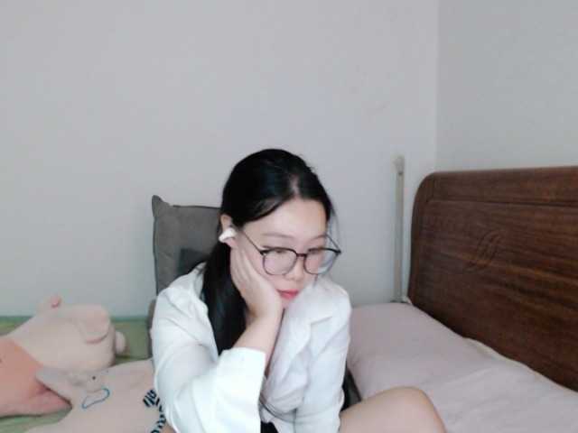 LingZi live cam on BongaCams