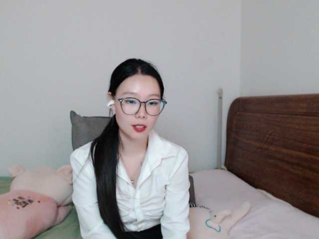 LingZi live cam on BongaCams