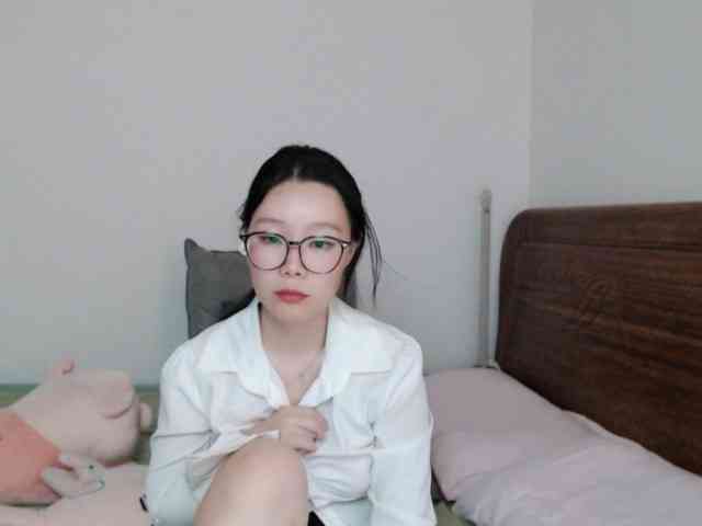 Model: LingZi