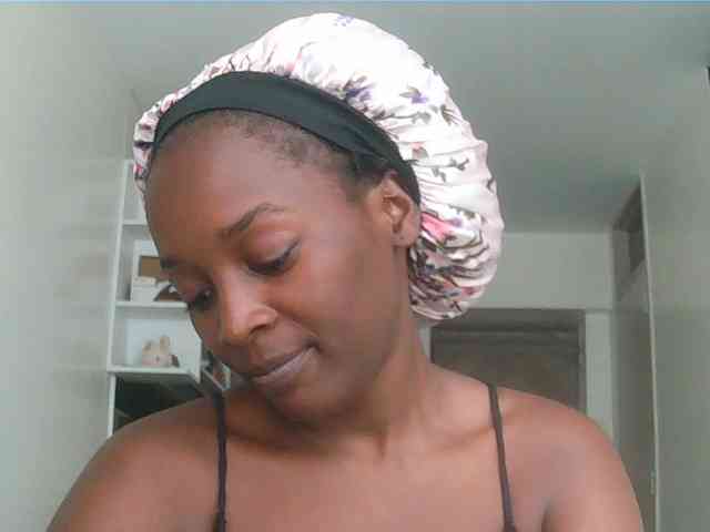 SexiEbonyx webcam