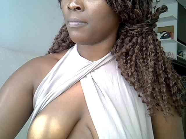 SexiEbonyx webcam