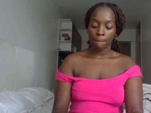Model: SexiEbonyx