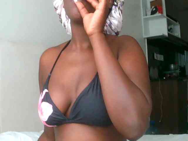 SexiEbonyx webcam
