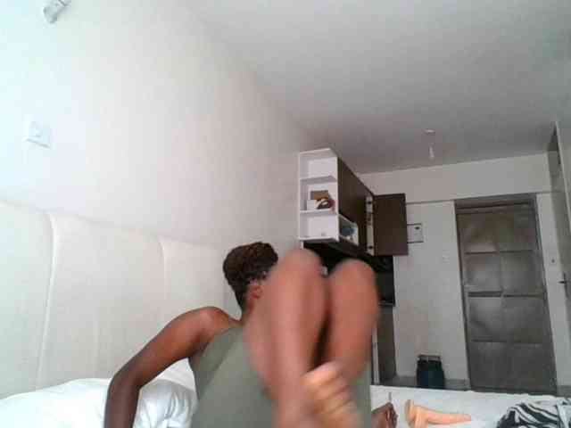 SexiEbonyx webcam