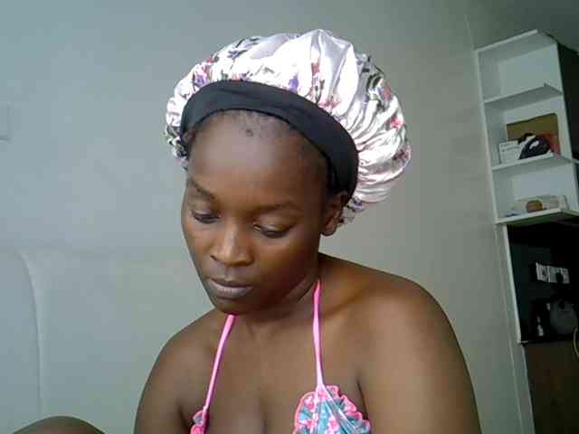 SexiEbonyx webcam