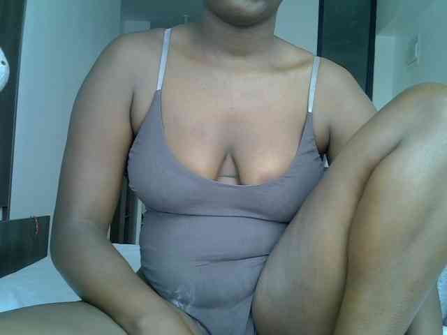 SexiEbonyx webcam