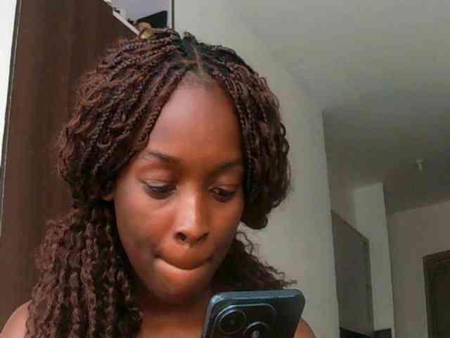 SexiEbonyx webcam