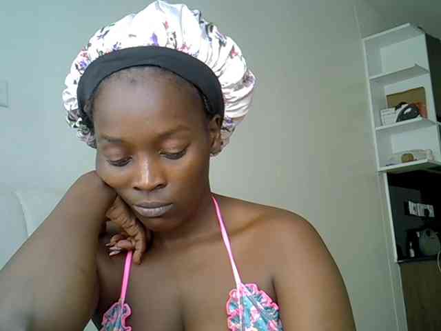 SexiEbonyx webcam