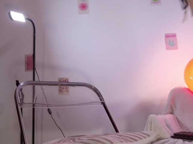 lofigirl live cam preview