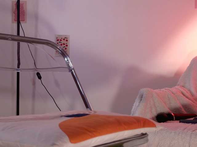 lofigirl, live now on BongaCams