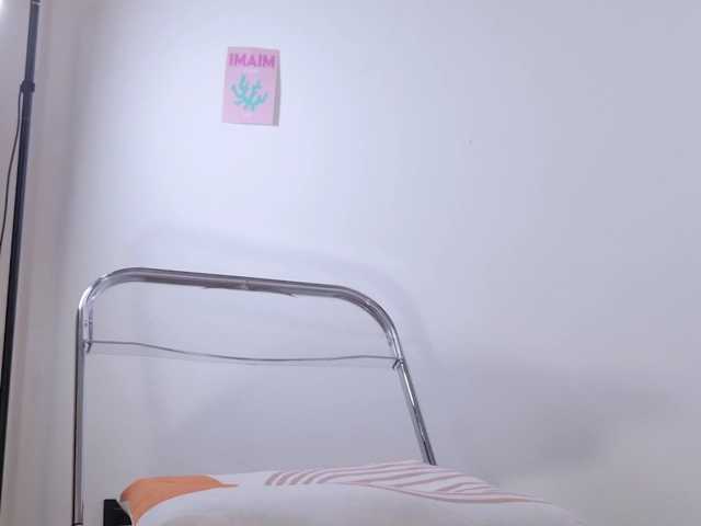 lofigirl live cam preview