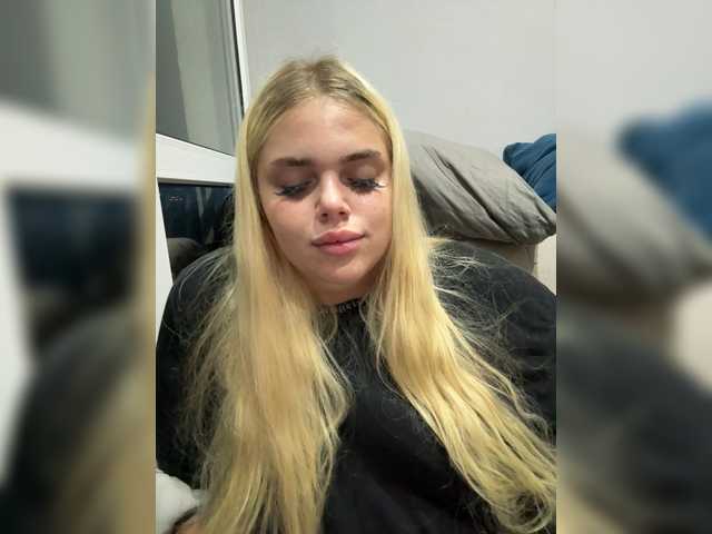 VXXETU live cam preview
