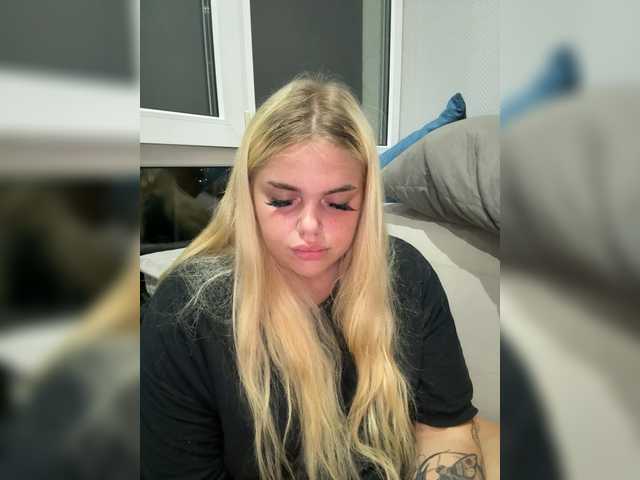 VXXETU live cam preview
