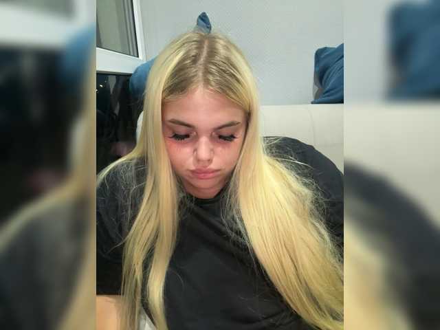 VXXETU live cam preview