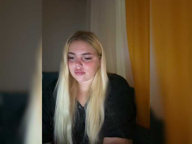 VXXETU live cam preview
