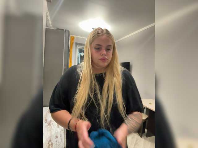 VXXETU live cam preview