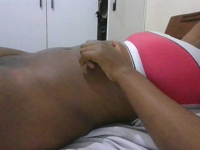 Prettychuque live cam on BongaCams