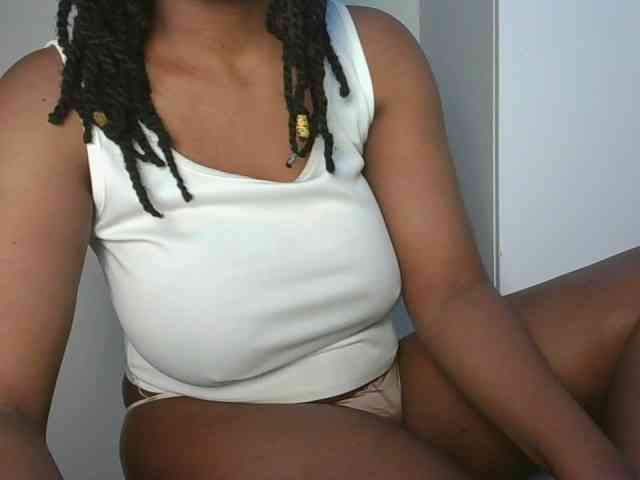 Prettychuque webcam