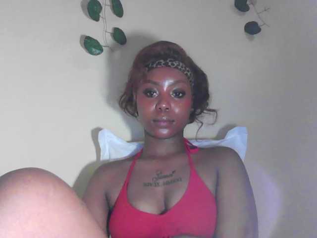 Puriee live cam on BongaCams